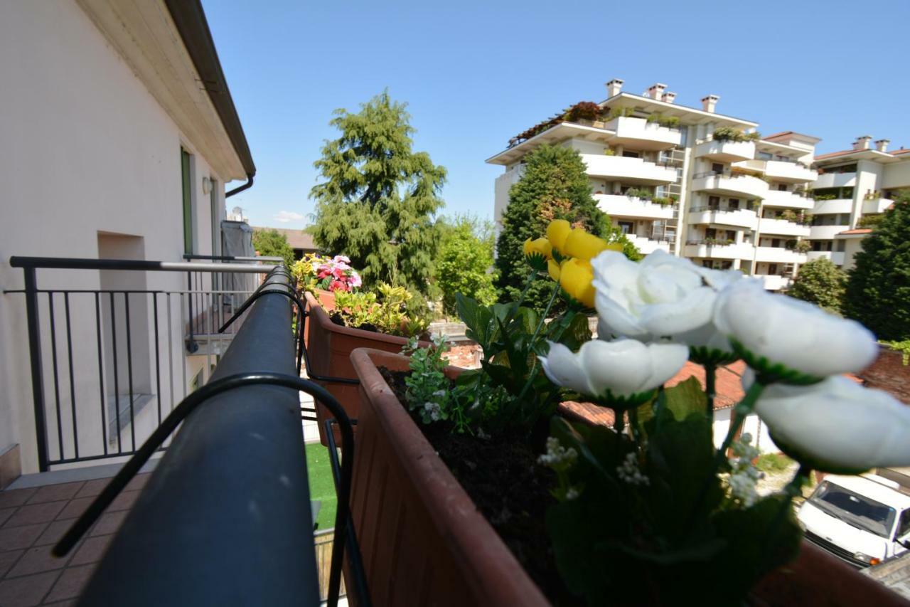 Casa Vacanze Chez La Reine - Holiday Home Vicence Extérieur photo